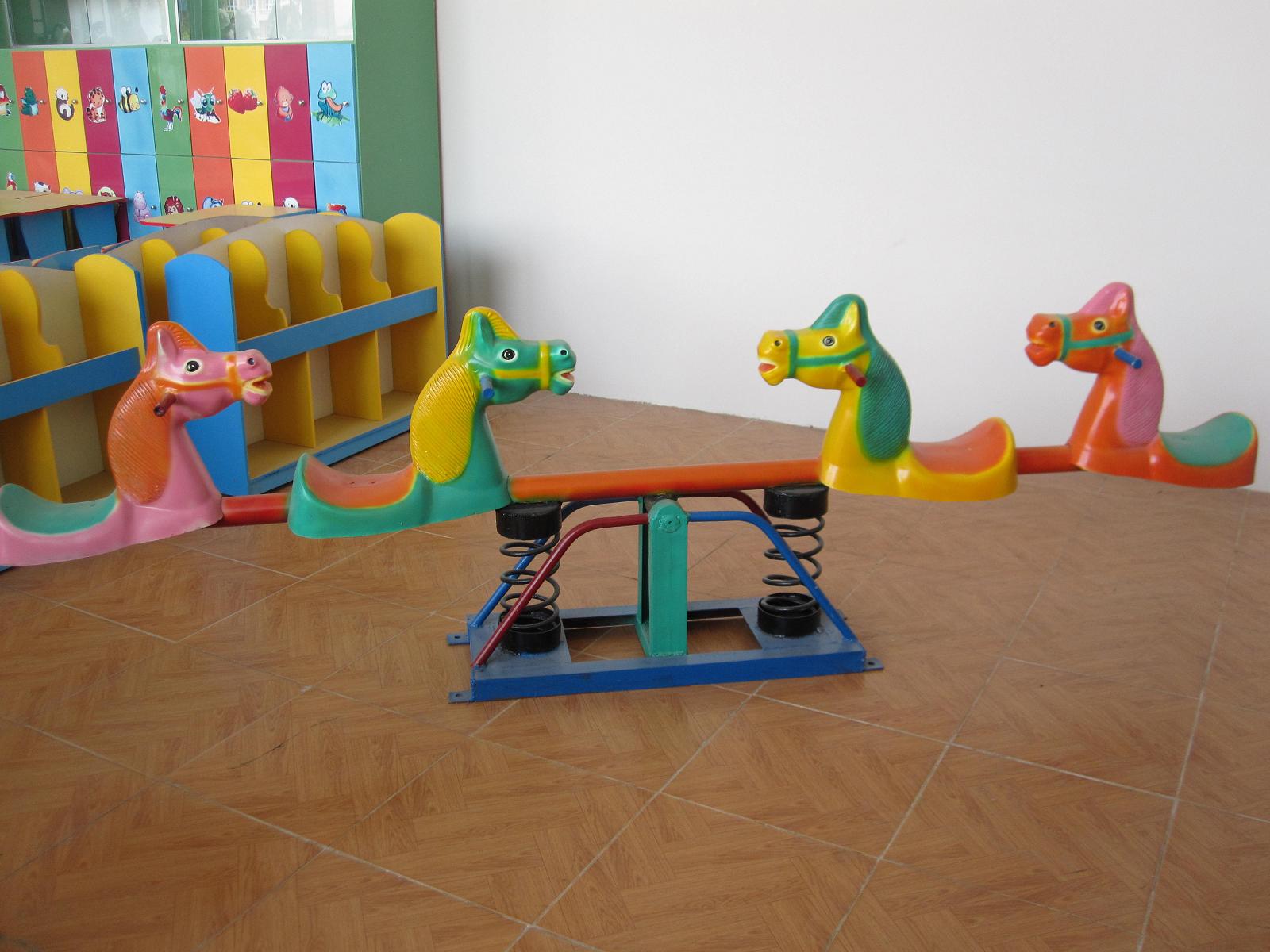 Ghế bập bênh con ngựa