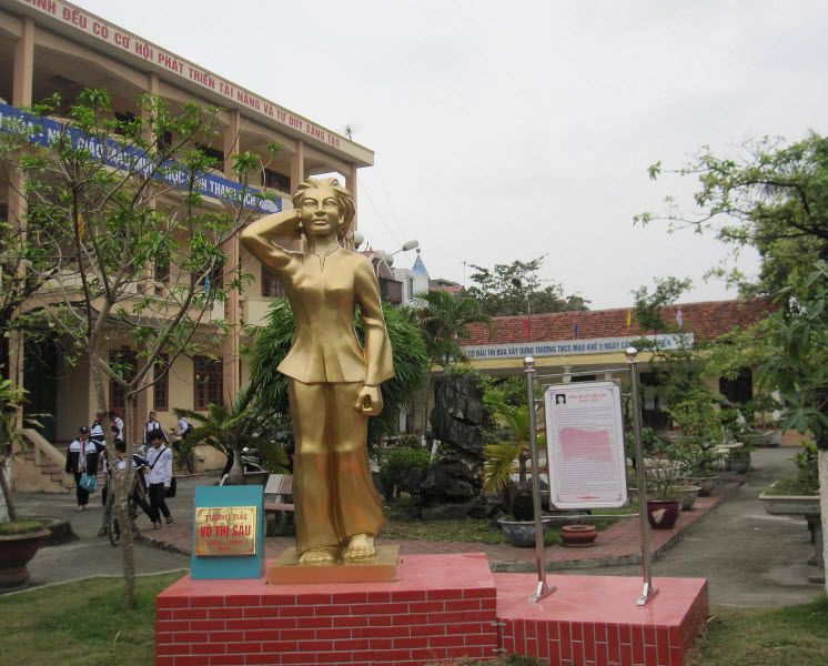 Tượng đài Võ Thị Sáu